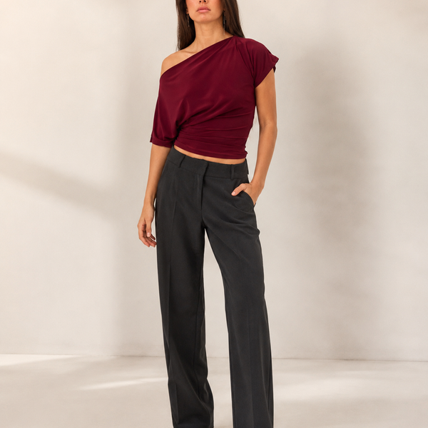 Alina — The Asymmetric Top Everyone Will Ask About